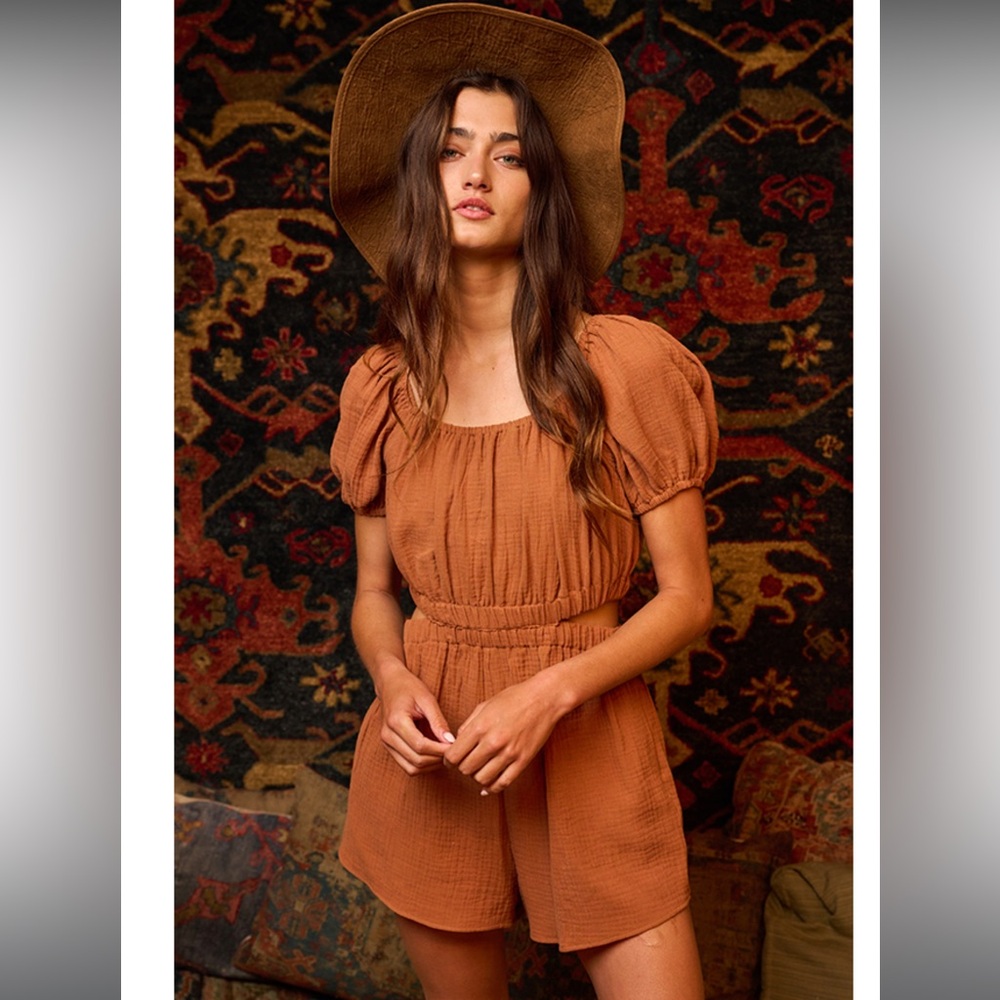 BUCKETLIST Cutout Poof Sleeve Solid Gauze Romper